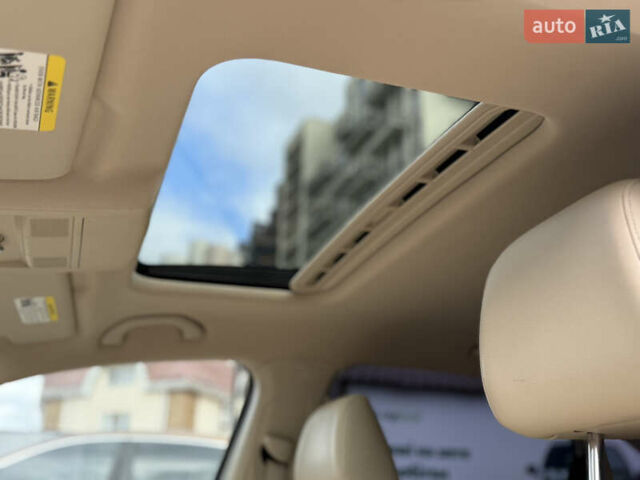 Белый Фольксваген Пассат, объемом двигателя 2.48 л и пробегом 125 тыс. км за 9900 $, фото 51 на Automoto.ua