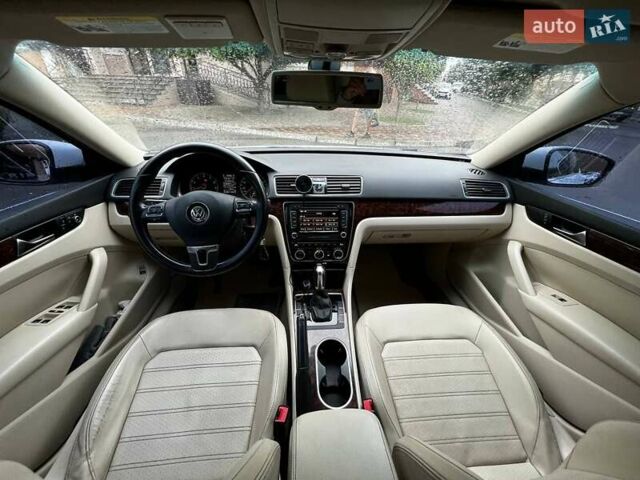 Білий Фольксваген Пассат, об'ємом двигуна 2.48 л та пробігом 217 тис. км за 9400 $, фото 9 на Automoto.ua