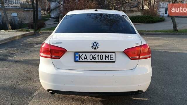 Белый Фольксваген Пассат, объемом двигателя 2.5 л и пробегом 309 тыс. км за 9500 $, фото 3 на Automoto.ua