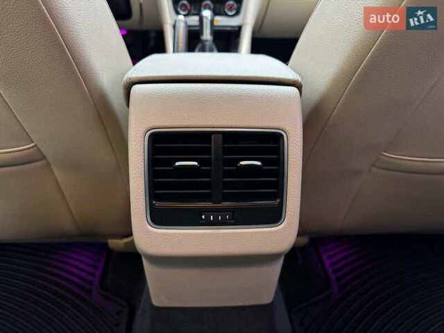 Білий Фольксваген Пассат, об'ємом двигуна 2.5 л та пробігом 190 тис. км за 10790 $, фото 26 на Automoto.ua