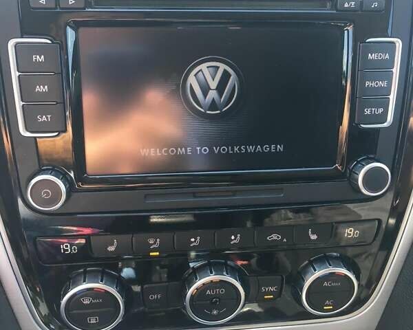 Белый Фольксваген Пассат, объемом двигателя 2.5 л и пробегом 193 тыс. км за 10200 $, фото 13 на Automoto.ua