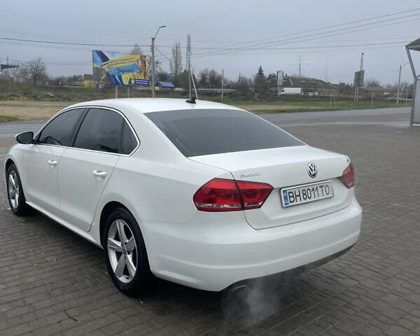 Белый Фольксваген Пассат, объемом двигателя 2.5 л и пробегом 290 тыс. км за 10000 $, фото 2 на Automoto.ua