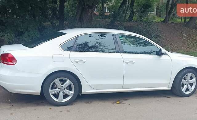 Білий Фольксваген Пассат, об'ємом двигуна 2.5 л та пробігом 223 тис. км за 10400 $, фото 12 на Automoto.ua