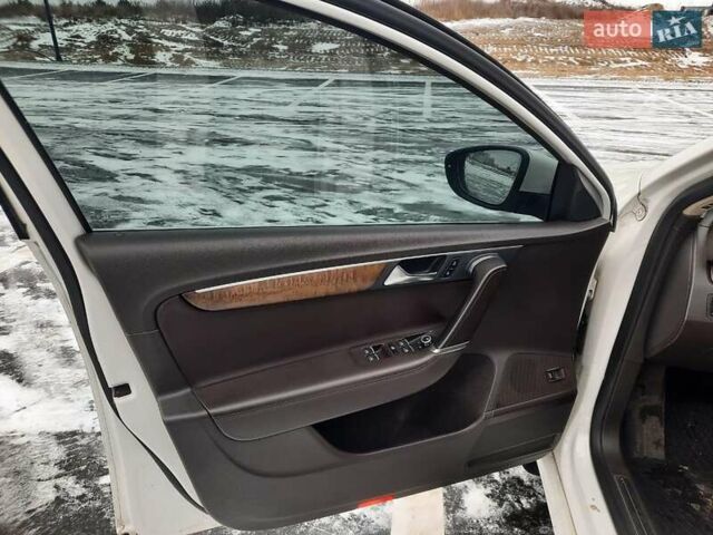 Білий Фольксваген Пассат, об'ємом двигуна 1.8 л та пробігом 334 тис. км за 9900 $, фото 12 на Automoto.ua