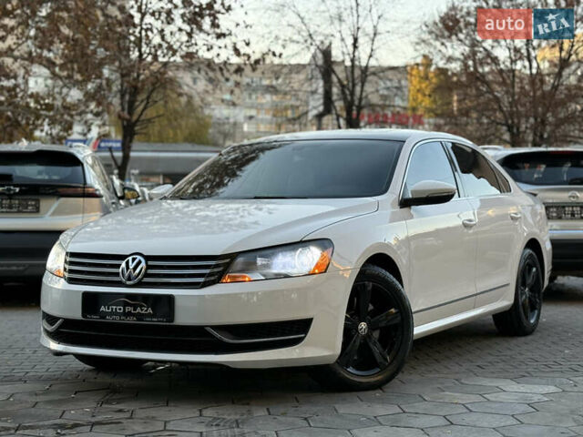 Белый Фольксваген Пассат, объемом двигателя 2.48 л и пробегом 125 тыс. км за 9900 $, фото 8 на Automoto.ua