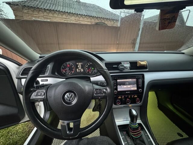 Белый Фольксваген Пассат, объемом двигателя 2.5 л и пробегом 201 тыс. км за 10400 $, фото 16 на Automoto.ua