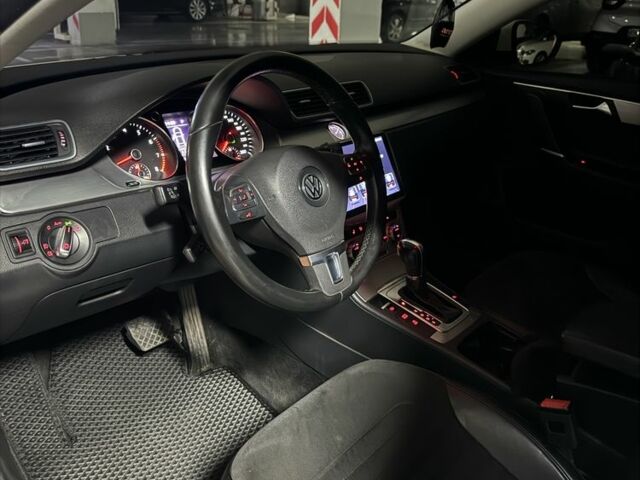 Белый Фольксваген Пассат, объемом двигателя 1.8 л и пробегом 169 тыс. км за 13500 $, фото 17 на Automoto.ua