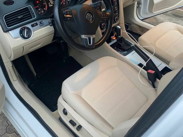 Білий Фольксваген Пассат, об'ємом двигуна 2 л та пробігом 289 тис. км за 11500 $, фото 14 на Automoto.ua