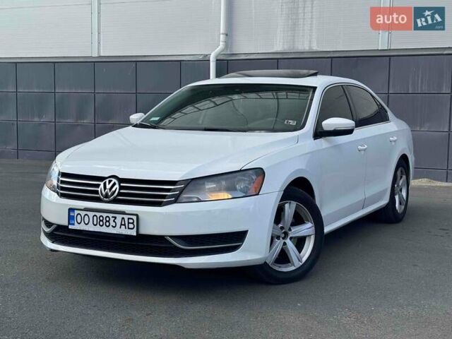 Белый Фольксваген Пассат, объемом двигателя 2.5 л и пробегом 270 тыс. км за 8799 $, фото 5 на Automoto.ua
