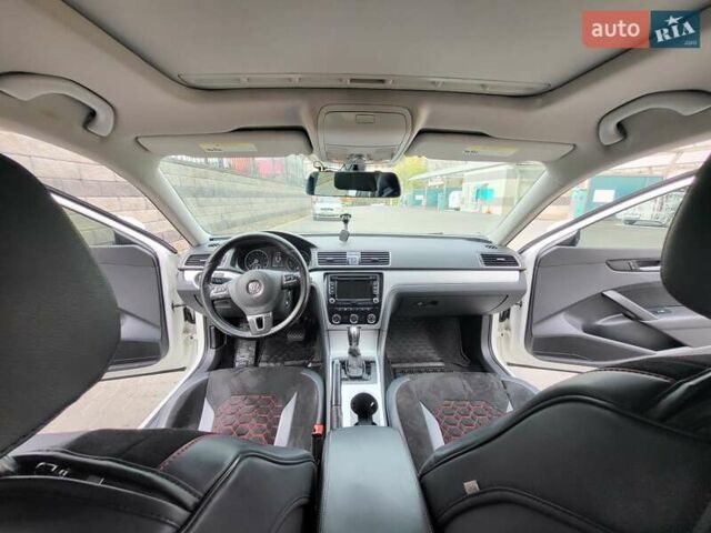 Белый Фольксваген Пассат, объемом двигателя 2.48 л и пробегом 173 тыс. км за 12300 $, фото 2 на Automoto.ua