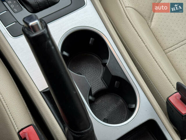 Белый Фольксваген Пассат, объемом двигателя 2.5 л и пробегом 188 тыс. км за 10590 $, фото 30 на Automoto.ua