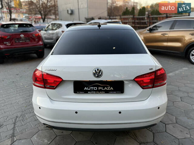 Белый Фольксваген Пассат, объемом двигателя 2.48 л и пробегом 125 тыс. км за 9900 $, фото 28 на Automoto.ua