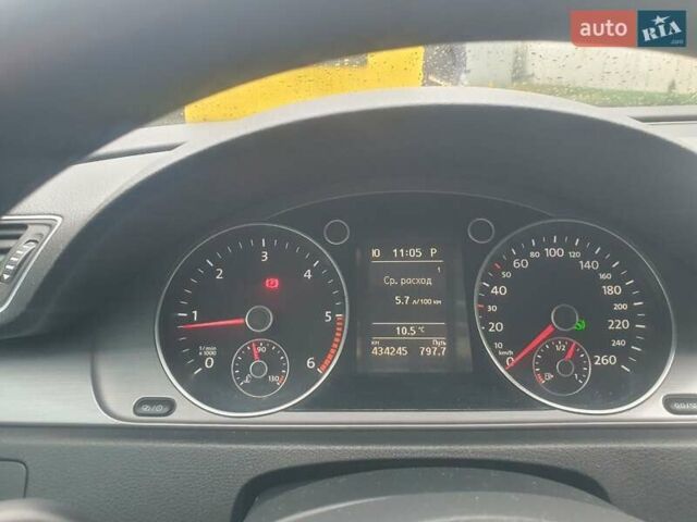 Фольксваген Пассат 2012 в Фастове на Automoto.ua Белый Фольксваген Пассат, объемом двигателя 1.97 л и пробегом 435 тыс. км за 9900 $, фото 9 на Automoto.ua