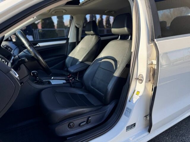 Білий Фольксваген Пассат, об'ємом двигуна 2.5 л та пробігом 173 тис. км за 8200 $, фото 12 на Automoto.ua