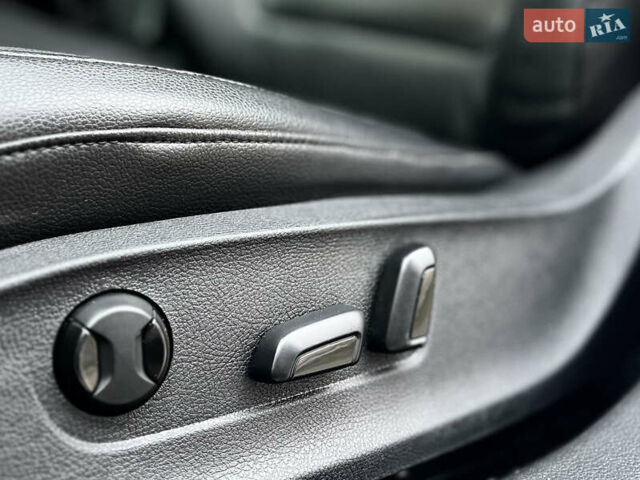 Білий Фольксваген Пассат, об'ємом двигуна 2.5 л та пробігом 322 тис. км за 9999 $, фото 23 на Automoto.ua