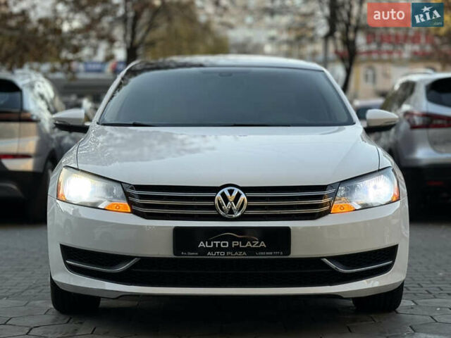 Белый Фольксваген Пассат, объемом двигателя 2.48 л и пробегом 125 тыс. км за 9900 $, фото 2 на Automoto.ua