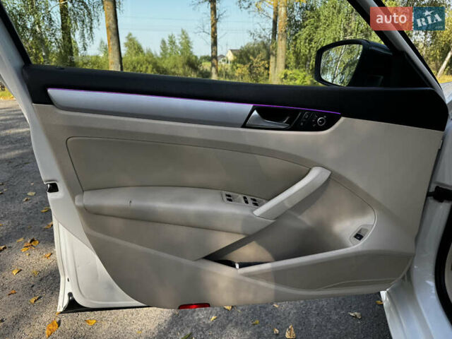 Белый Фольксваген Пассат, объемом двигателя 2.5 л и пробегом 188 тыс. км за 10990 $, фото 9 на Automoto.ua