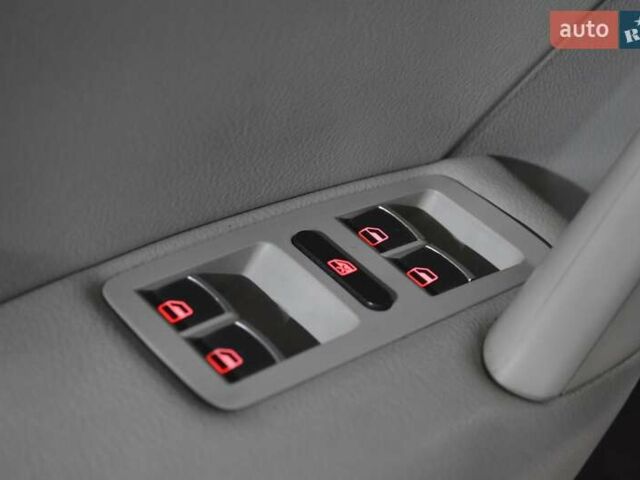 Белый Фольксваген Пассат, объемом двигателя 2.5 л и пробегом 195 тыс. км за 10800 $, фото 15 на Automoto.ua