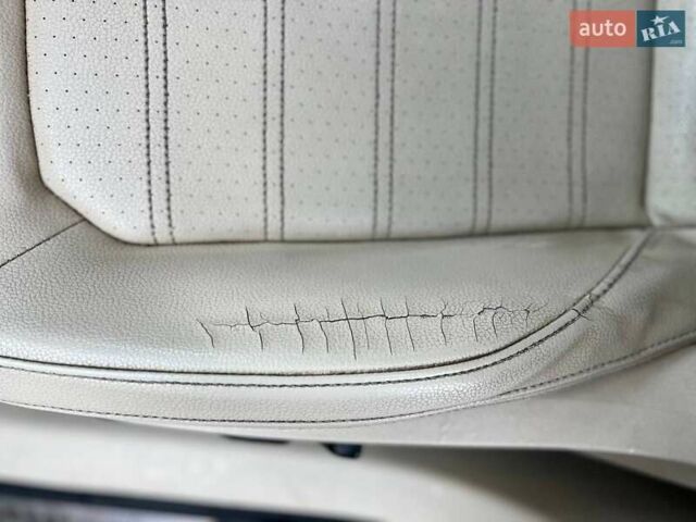 Білий Фольксваген Пассат, об'ємом двигуна 2.48 л та пробігом 217 тис. км за 9400 $, фото 8 на Automoto.ua