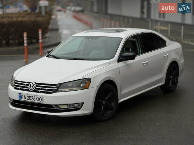 Белый Фольксваген Пассат, объемом двигателя 2.5 л и пробегом 188 тыс. км за 10590 $, фото 1 на Automoto.ua