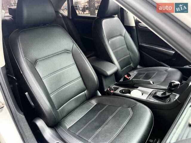 Білий Фольксваген Пассат, об'ємом двигуна 2.5 л та пробігом 322 тис. км за 9999 $, фото 20 на Automoto.ua