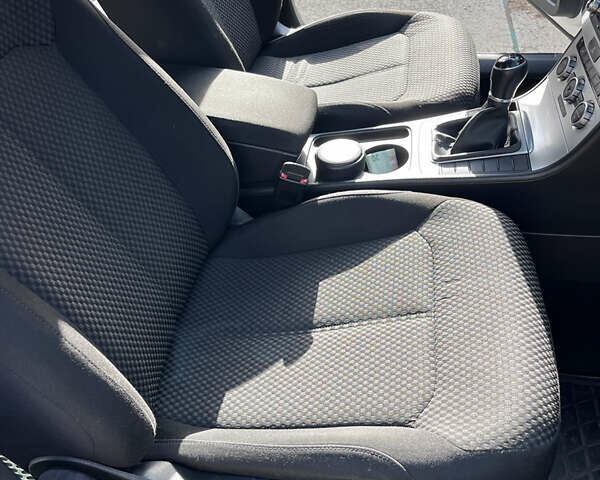 Белый Фольксваген Пассат, объемом двигателя 1.8 л и пробегом 143 тыс. км за 10500 $, фото 7 на Automoto.ua