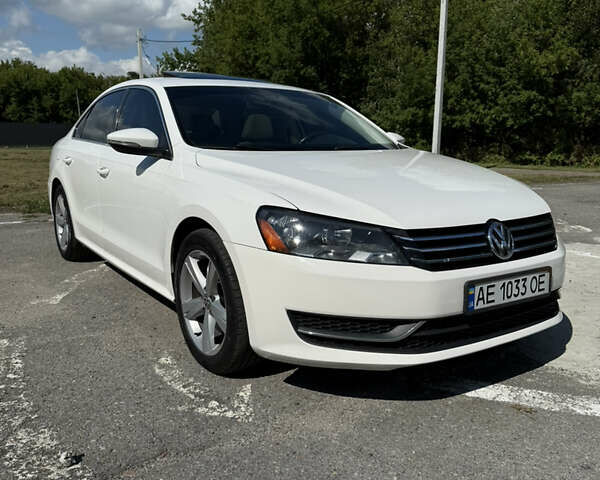 Білий Фольксваген Пассат, об'ємом двигуна 2.5 л та пробігом 209 тис. км за 10900 $, фото 1 на Automoto.ua