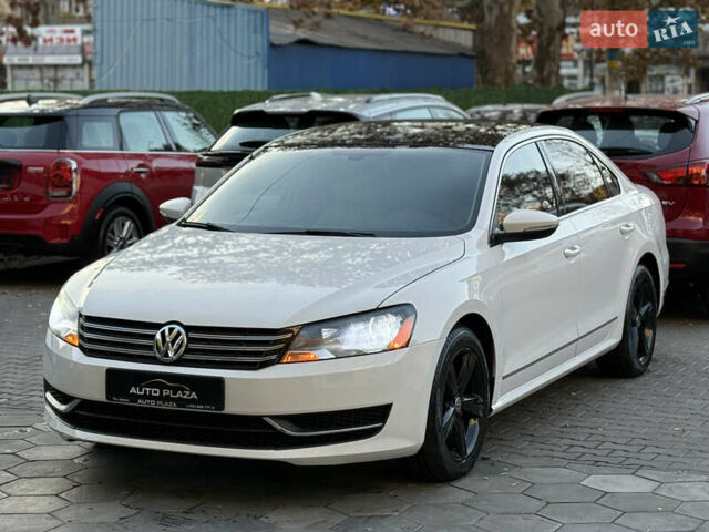 Белый Фольксваген Пассат, объемом двигателя 2.48 л и пробегом 125 тыс. км за 9900 $, фото 4 на Automoto.ua
