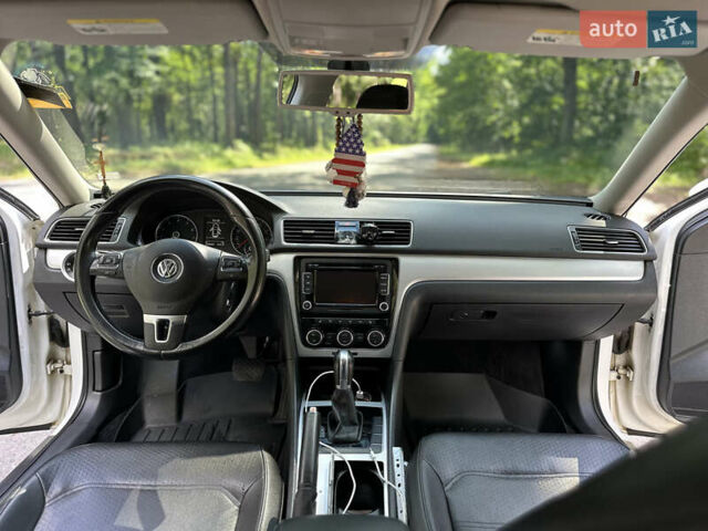 Белый Фольксваген Пассат, объемом двигателя 2.5 л и пробегом 264 тыс. км за 10950 $, фото 16 на Automoto.ua
