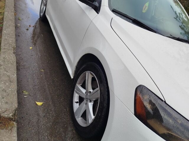 Белый Фольксваген Пассат, объемом двигателя 2.5 л и пробегом 288 тыс. км за 8700 $, фото 3 на Automoto.ua