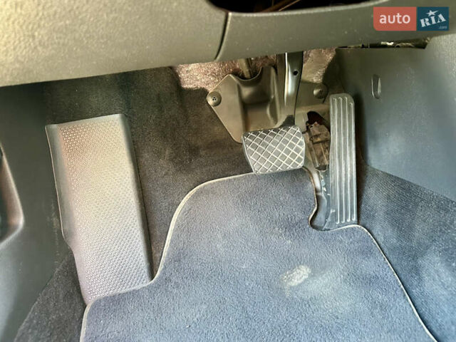 Белый Фольксваген Пассат, объемом двигателя 2 л и пробегом 144 тыс. км за 12500 $, фото 43 на Automoto.ua