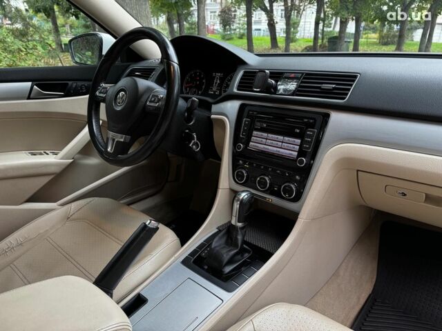 Белый Фольксваген Пассат, объемом двигателя 2.5 л и пробегом 225 тыс. км за 10590 $, фото 27 на Automoto.ua