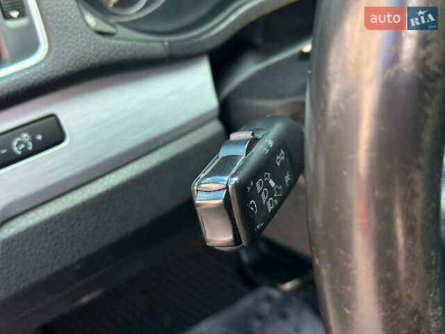 Білий Фольксваген Пассат, об'ємом двигуна 2.5 л та пробігом 277 тис. км за 9440 $, фото 14 на Automoto.ua