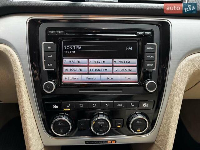 Белый Фольксваген Пассат, объемом двигателя 2.5 л и пробегом 225 тыс. км за 10590 $, фото 15 на Automoto.ua