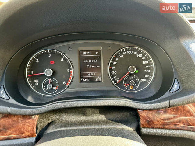 Белый Фольксваген Пассат, объемом двигателя 2 л и пробегом 144 тыс. км за 12500 $, фото 57 на Automoto.ua