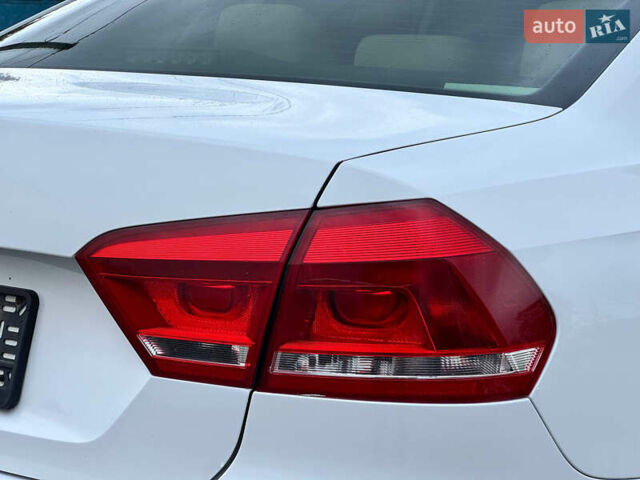 Белый Фольксваген Пассат, объемом двигателя 2.48 л и пробегом 272 тыс. км за 9850 $, фото 11 на Automoto.ua