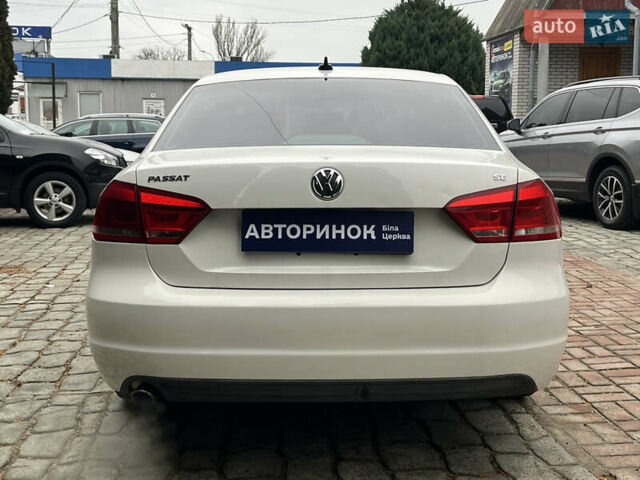 Белый Фольксваген Пассат, объемом двигателя 2.48 л и пробегом 213 тыс. км за 9400 $, фото 5 на Automoto.ua