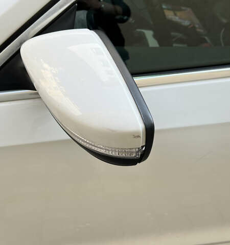 Белый Фольксваген Пассат, объемом двигателя 2.5 л и пробегом 201 тыс. км за 10300 $, фото 14 на Automoto.ua