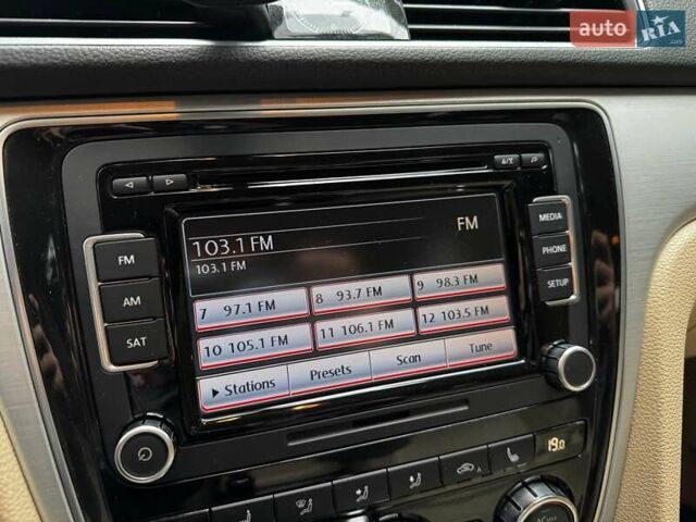 Белый Фольксваген Пассат, объемом двигателя 2.5 л и пробегом 225 тыс. км за 10590 $, фото 16 на Automoto.ua