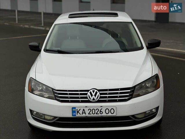 Белый Фольксваген Пассат, объемом двигателя 2.5 л и пробегом 188 тыс. км за 10590 $, фото 5 на Automoto.ua