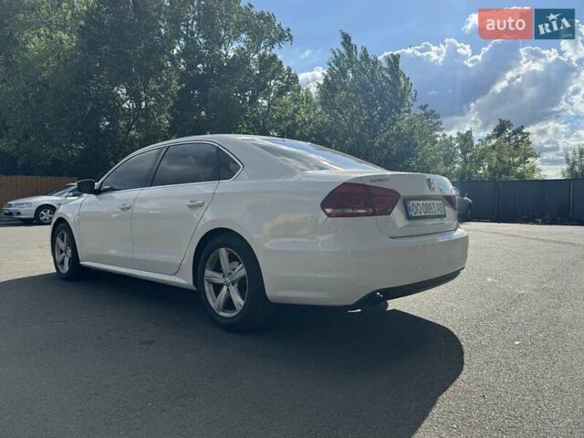 Белый Фольксваген Пассат, объемом двигателя 2.5 л и пробегом 270 тыс. км за 8799 $, фото 13 на Automoto.ua