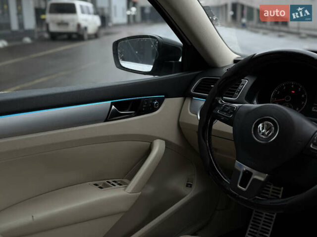 Белый Фольксваген Пассат, объемом двигателя 2.5 л и пробегом 188 тыс. км за 10590 $, фото 52 на Automoto.ua