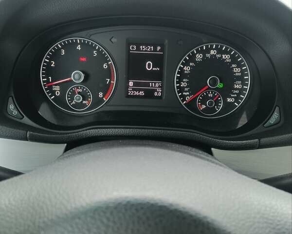 Білий Фольксваген Пассат, об'ємом двигуна 2.5 л та пробігом 223 тис. км за 10400 $, фото 13 на Automoto.ua