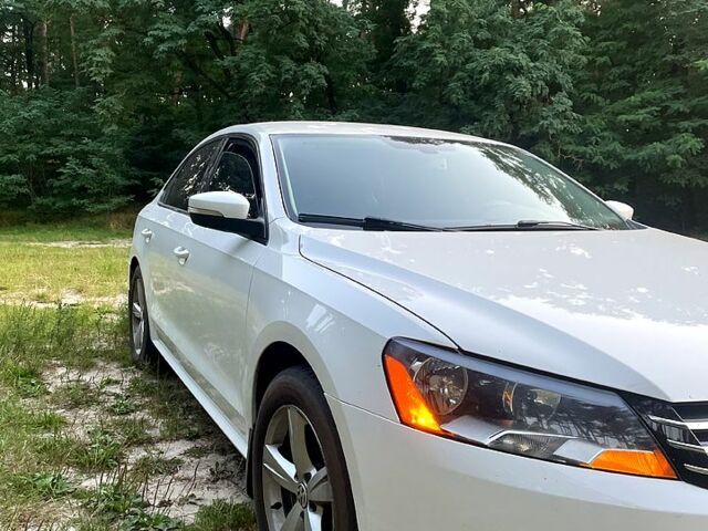 Белый Фольксваген Пассат, объемом двигателя 2.5 л и пробегом 191 тыс. км за 10200 $, фото 3 на Automoto.ua