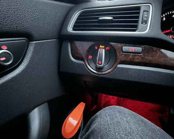 Белый Фольксваген Пассат, объемом двигателя 3.6 л и пробегом 205 тыс. км за 11800 $, фото 20 на Automoto.ua