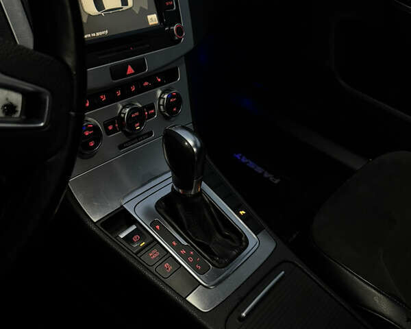 Белый Фольксваген Пассат, объемом двигателя 1.8 л и пробегом 188 тыс. км за 12500 $, фото 16 на Automoto.ua