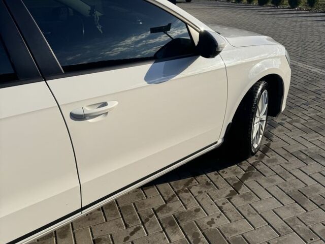 Фольксваген Пассат 2012 в Александрие на Automoto.ua Белый Фольксваген Пассат, объемом двигателя 2 л и пробегом 162 тыс. км за 14400 $, фото 3 на Automoto.ua