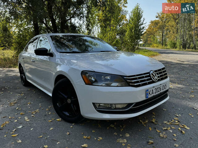Белый Фольксваген Пассат, объемом двигателя 2.5 л и пробегом 188 тыс. км за 10990 $, фото 3 на Automoto.ua