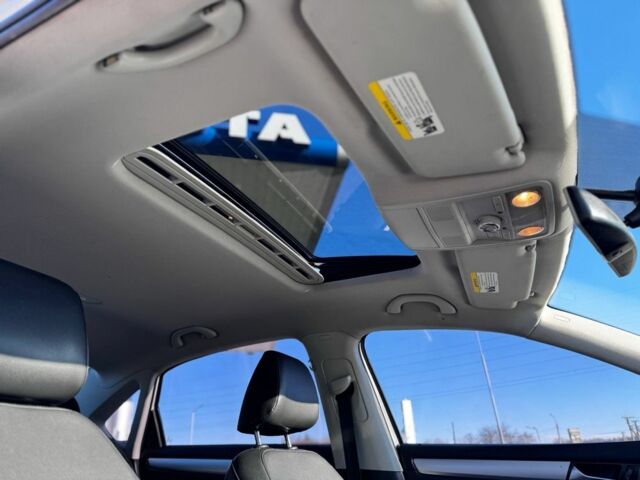 Білий Фольксваген Пассат, об'ємом двигуна 2.5 л та пробігом 173 тис. км за 8200 $, фото 20 на Automoto.ua