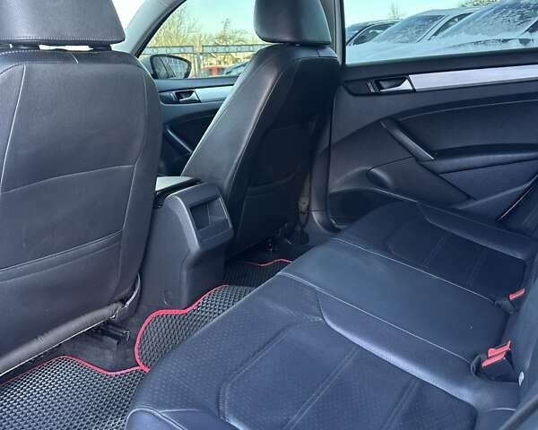 Білий Фольксваген Пассат, об'ємом двигуна 2.5 л та пробігом 249 тис. км за 9500 $, фото 15 на Automoto.ua